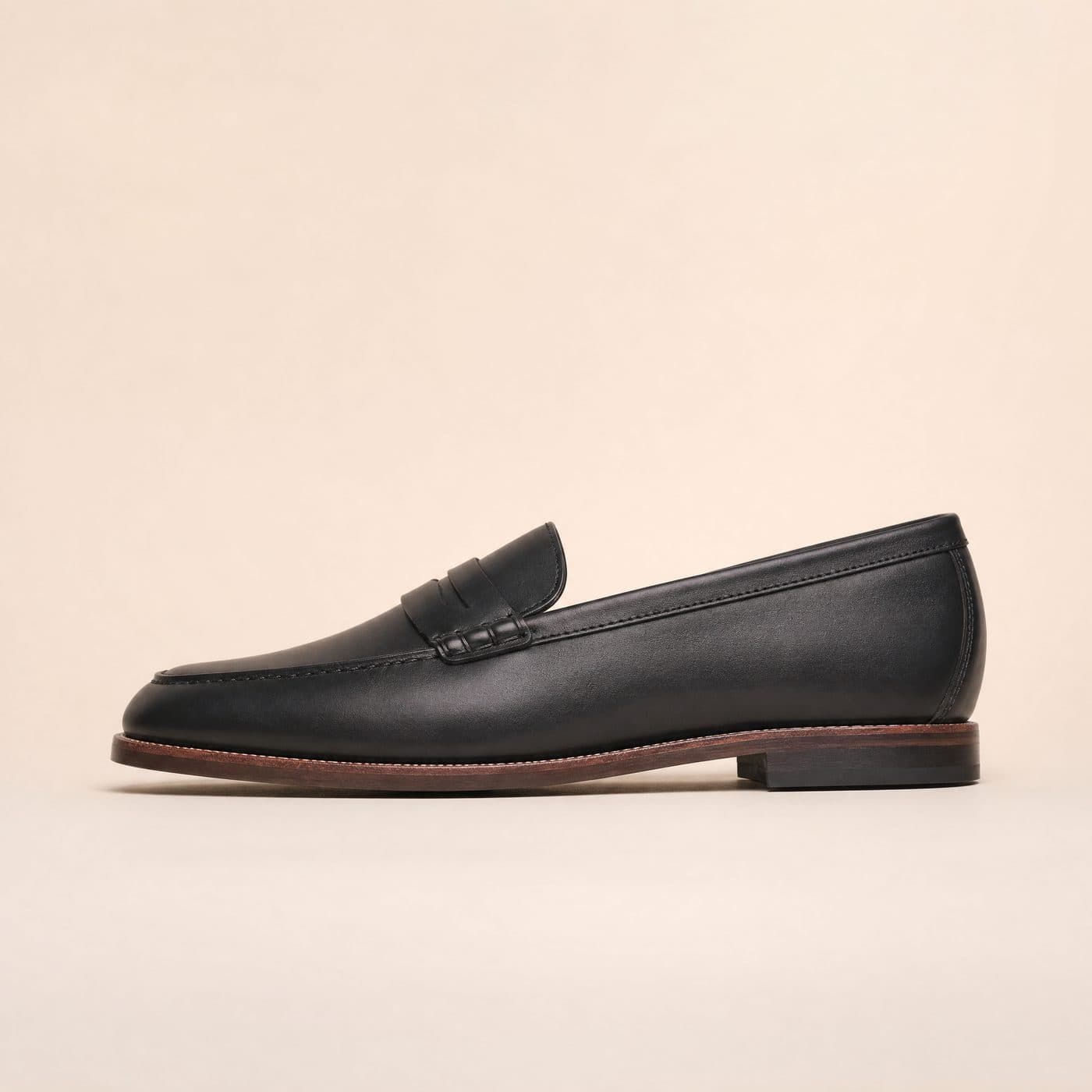 Loafer Premium photographed from the side